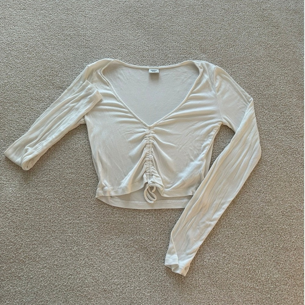 Aritzia Sunday Best Vida Long Sleeve Crop size Small in White